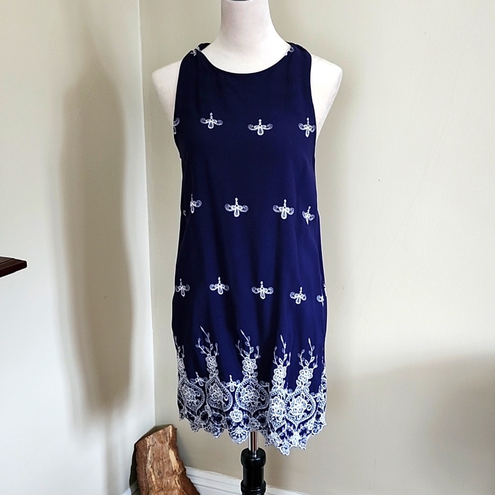 Jella C Navy blue embroidered shift dress, M